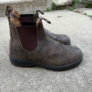 Selling Blundstone leather boots. size men’s 8.